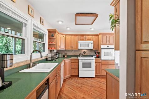 8 Genesee Lane Madison CT 06443