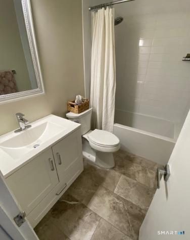 6 Canterbury Court Brookfield CT 06804