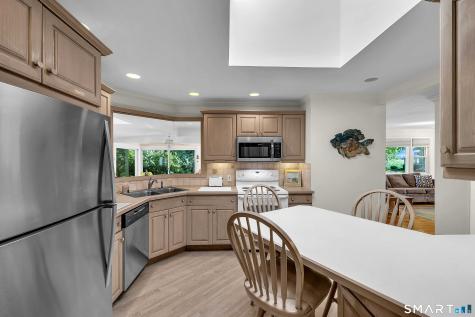 71 Beach Avenue Madison CT 06443