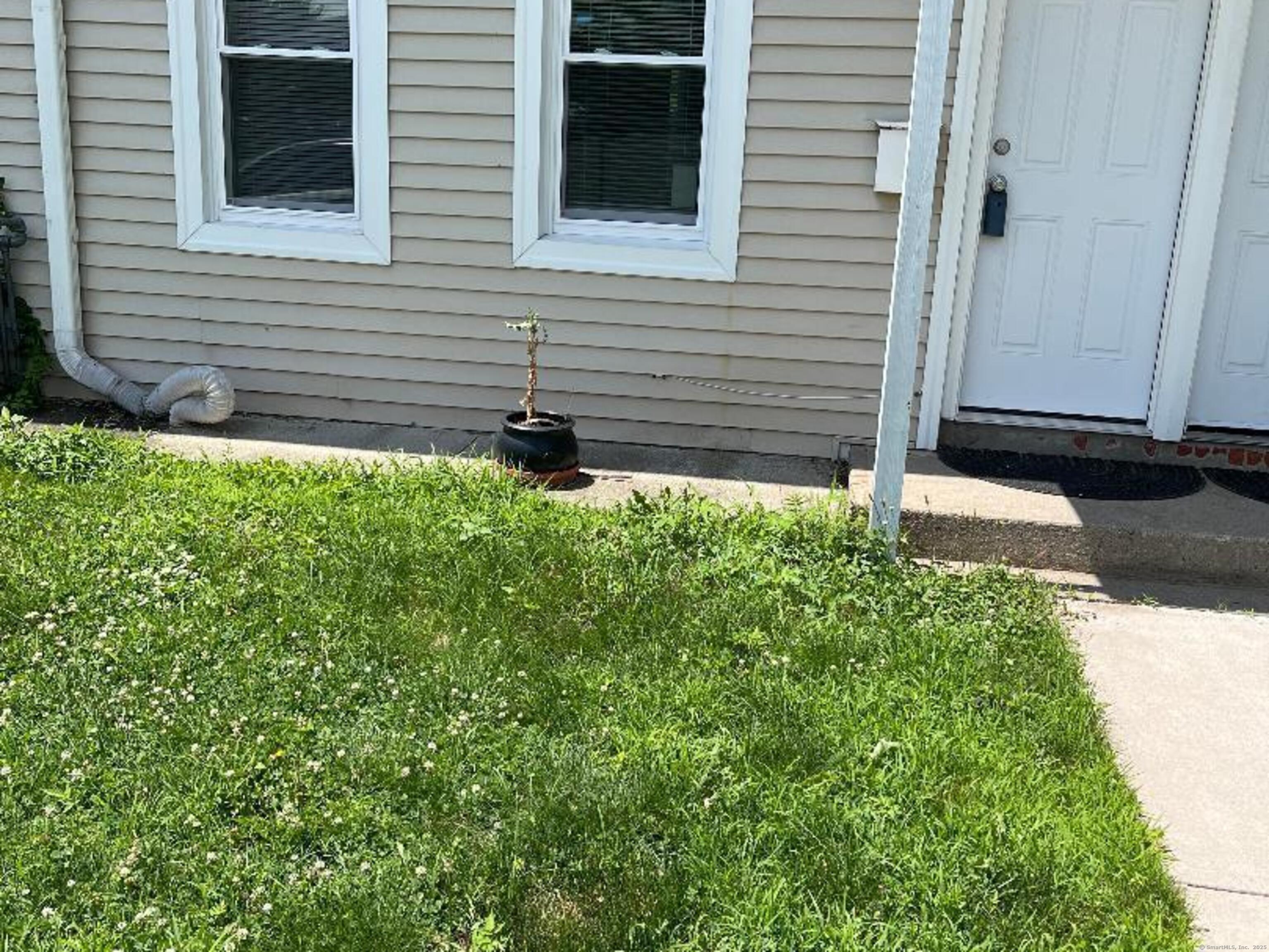 28 Spring Street Enfield CT 06082