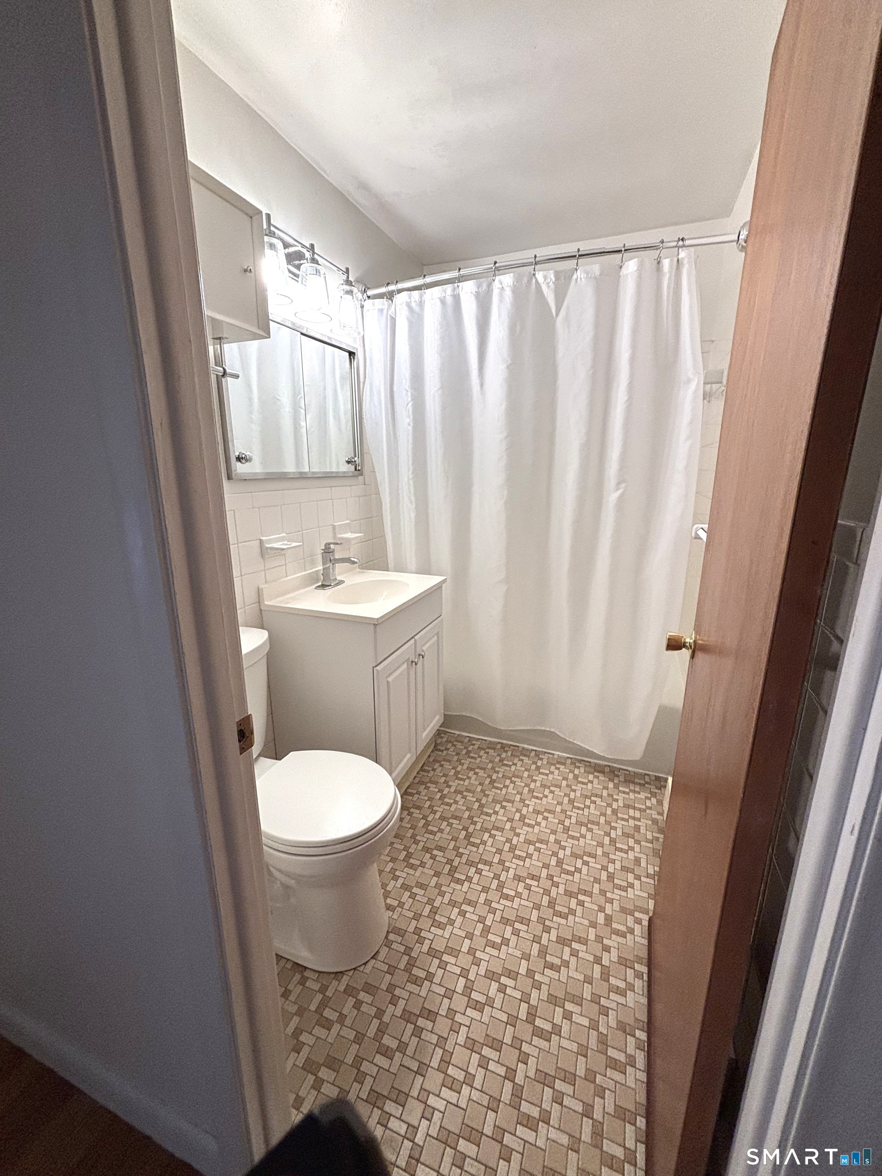 1660 Farmington Avenue Farmington CT 06085