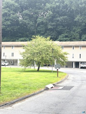 1660 Farmington Avenue Farmington CT 06085