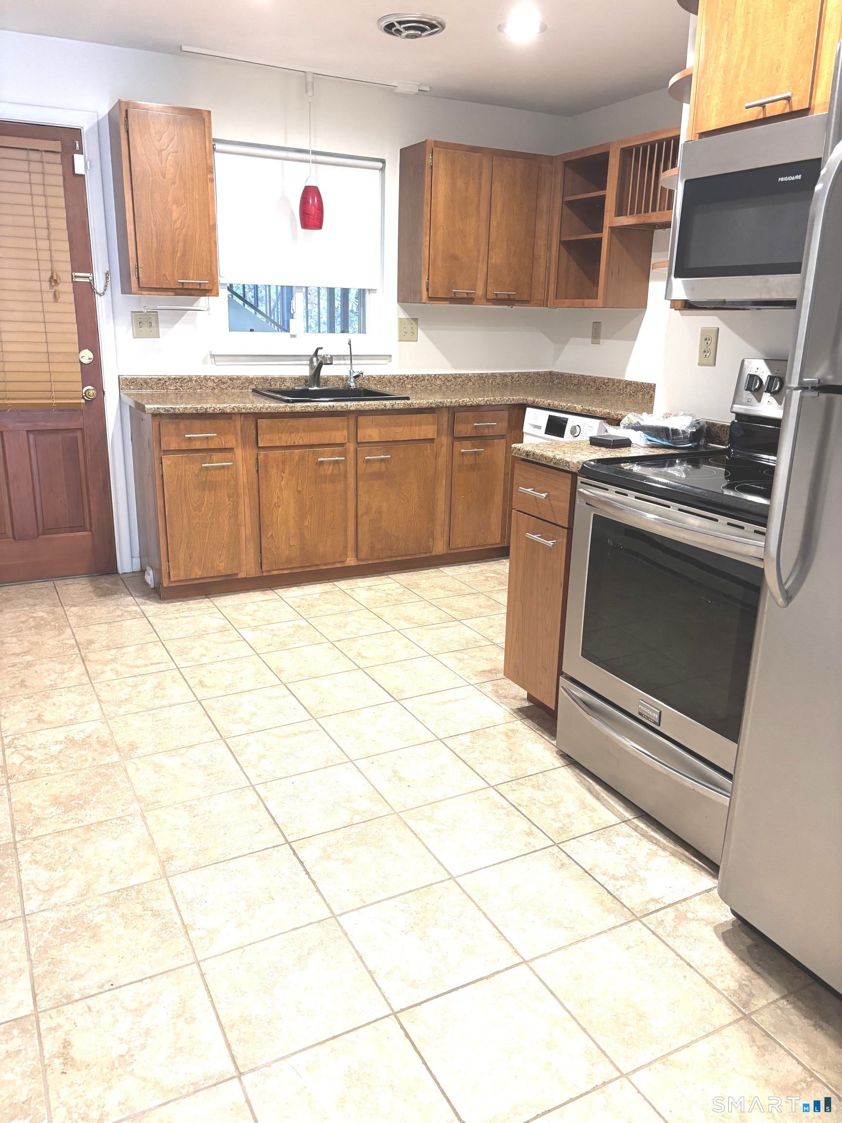 1660 Farmington Avenue Farmington CT 06085