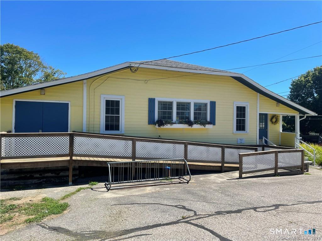 17 Wolcott Avenue Stonington CT 06378