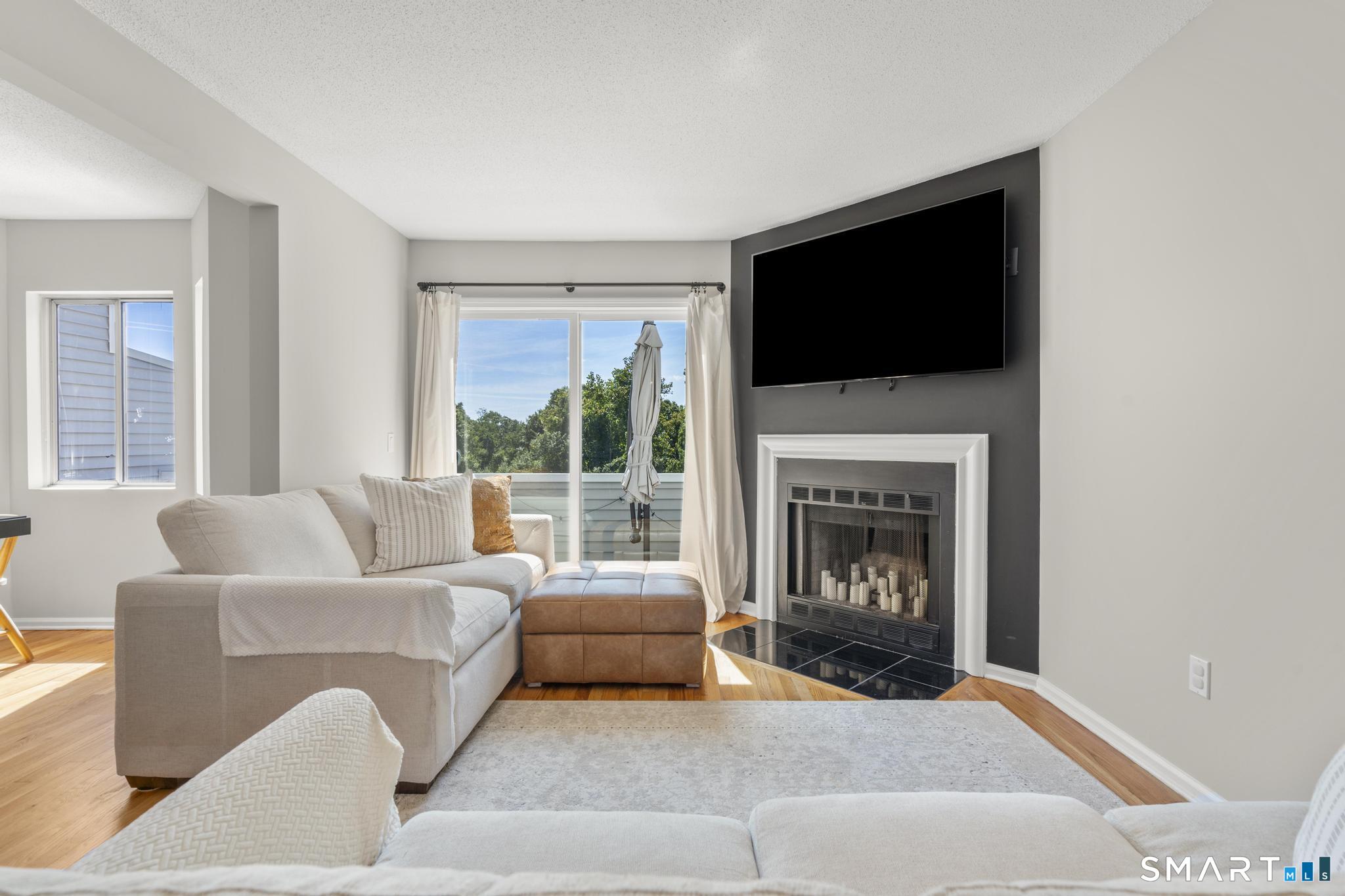 18 Tulip Drive Seymour CT 06483