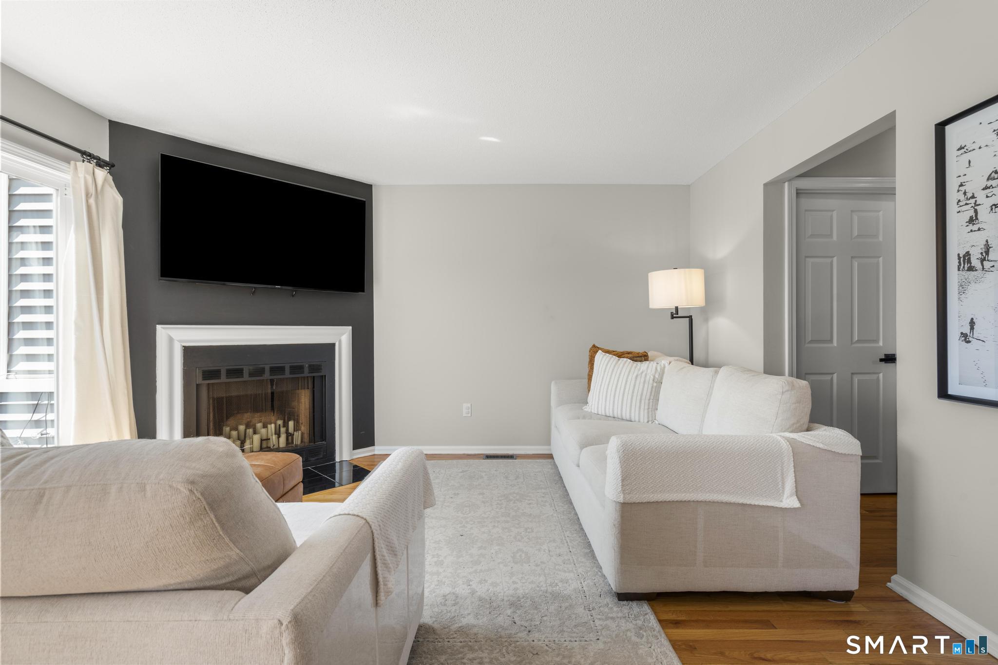 18 Tulip Drive Seymour CT 06483