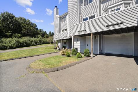 18 Tulip Drive Seymour CT 06483