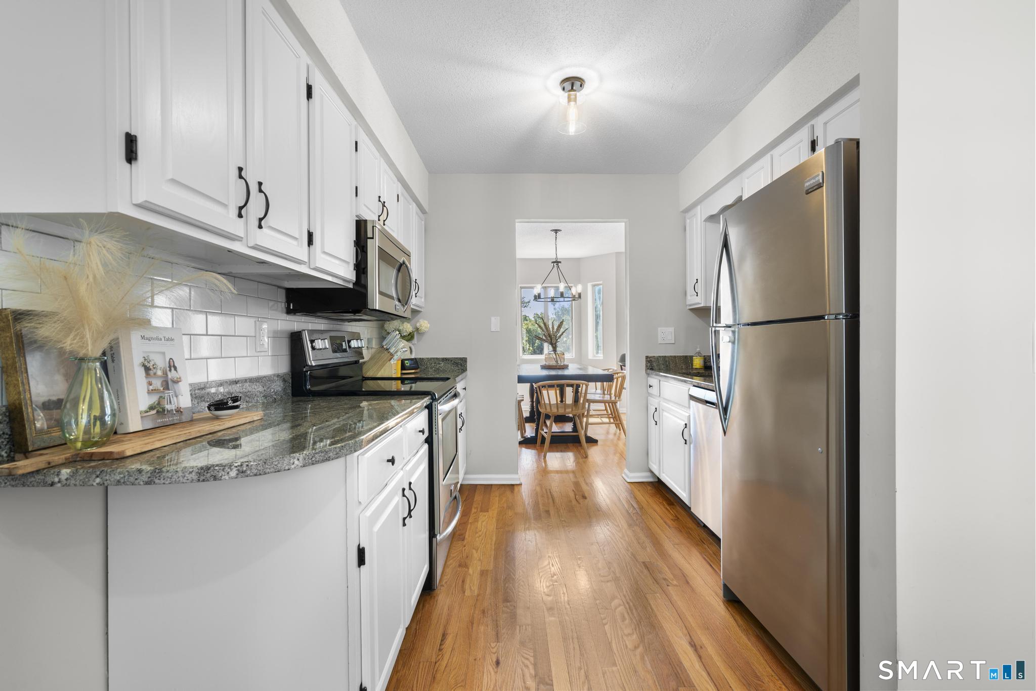 18 Tulip Drive Seymour CT 06483