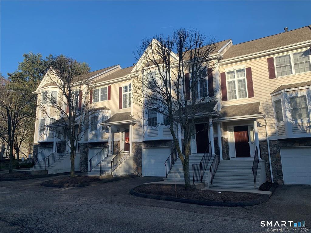 303 Larson Drive Danbury CT 06810