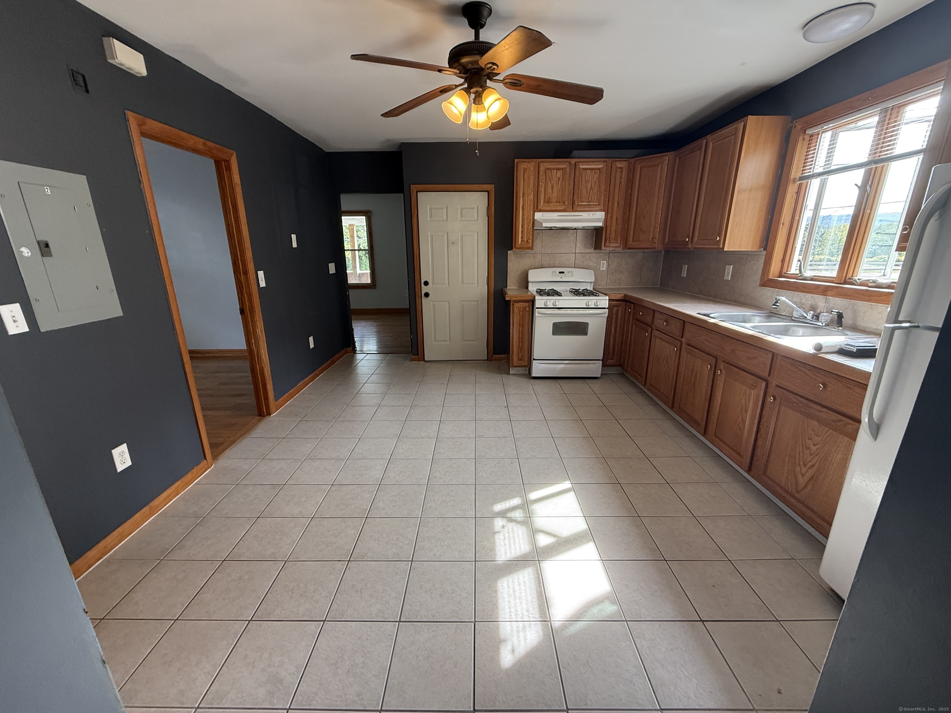 154 Charles Street Waterbury CT 06708