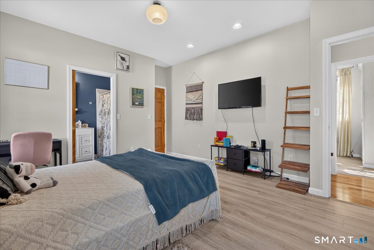 175 Lighthouse Road New Haven CT 06512