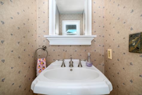 117 Fawn Ridge Lane Norwalk CT 06851