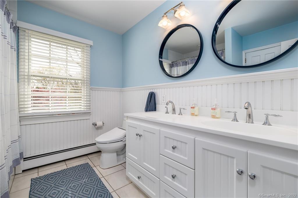 266 West Haviland Lane Stamford CT 06903