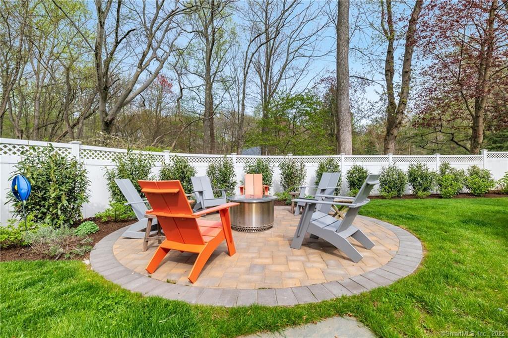 266 West Haviland Lane Stamford CT 06903