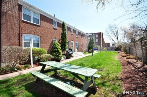 53 Robin Road West Hartford CT 06119