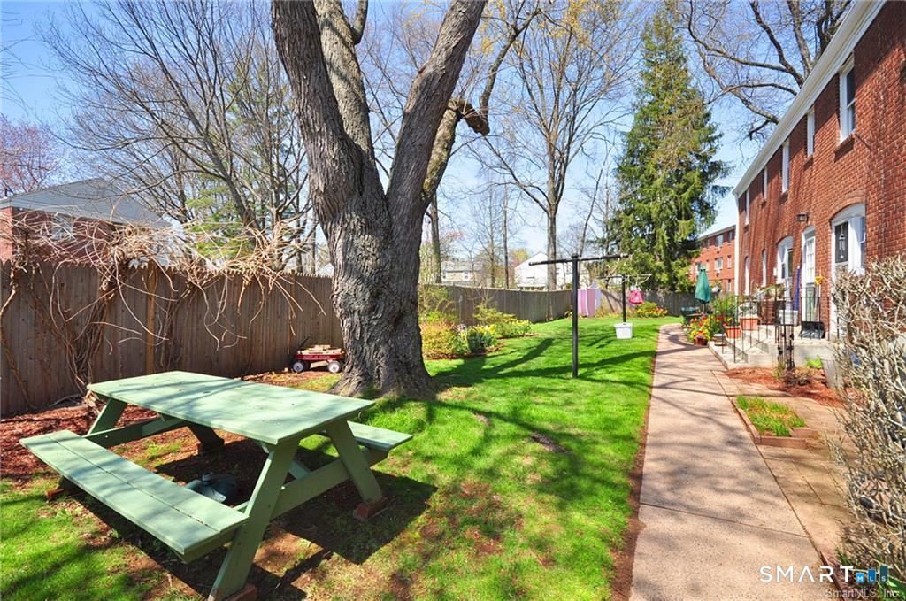53 Robin Road West Hartford CT 06119
