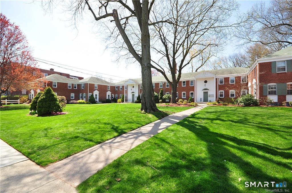 53 Robin Road West Hartford CT 06119