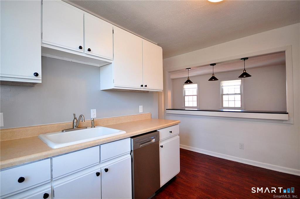 53 Robin Road West Hartford CT 06119
