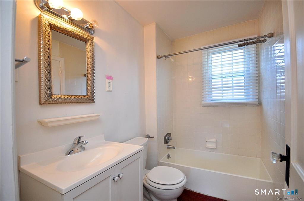 53 Robin Road West Hartford CT 06119