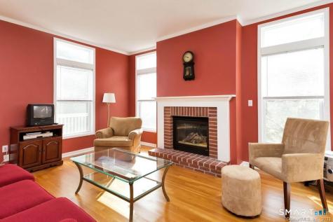 27 Copper Creek Circle Newtown CT 06470