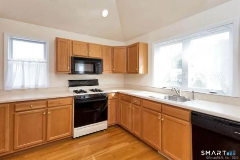 27 Copper Creek Circle Newtown CT 06470