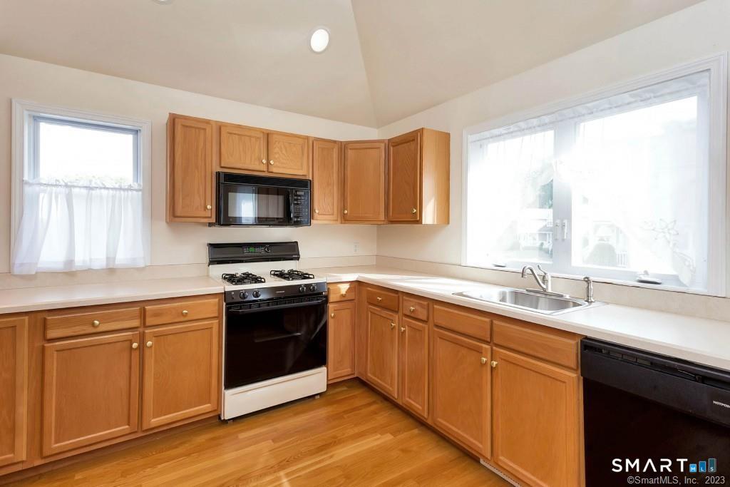 27 Copper Creek Circle Newtown CT 06470