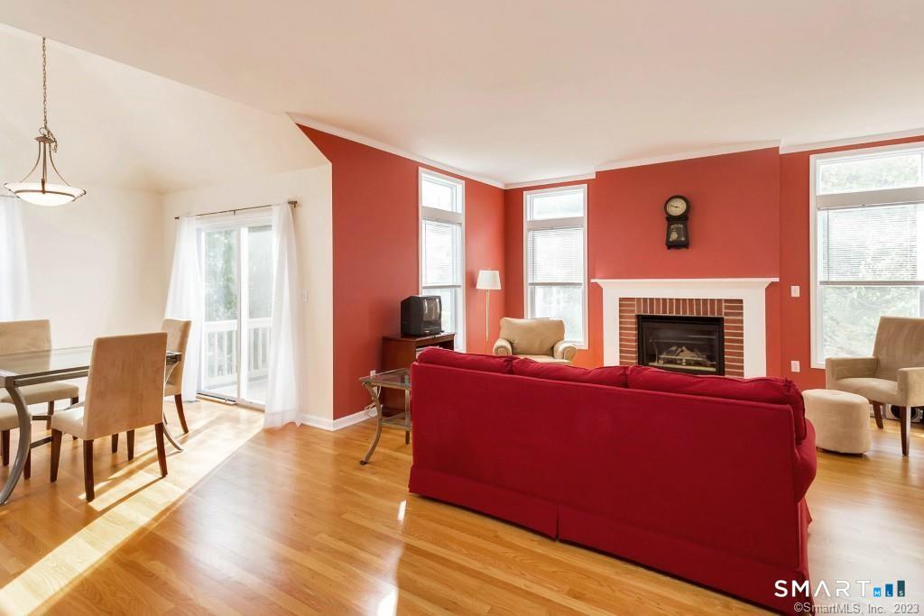 27 Copper Creek Circle Newtown CT 06470