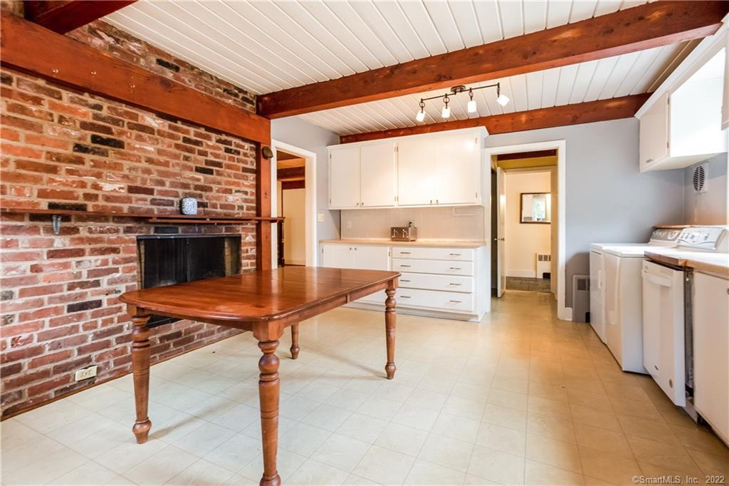33 Reservoir Road Farmington CT 06032