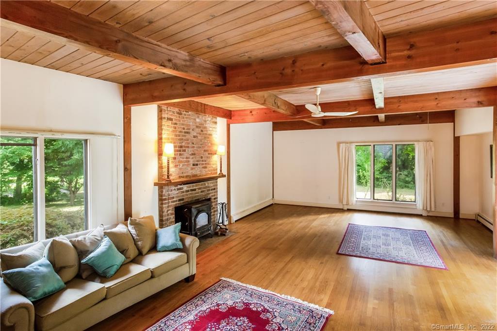 33 Reservoir Road Farmington CT 06032
