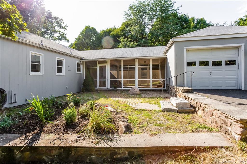 33 Reservoir Road Farmington CT 06032