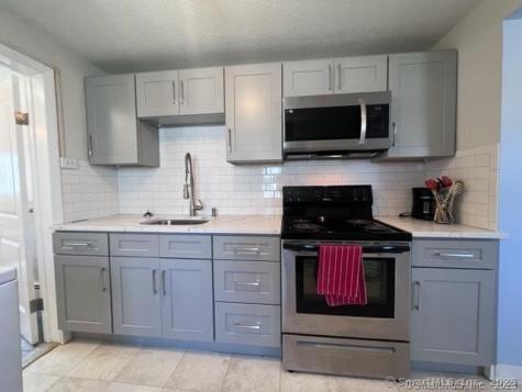 40 Portland Avenue Old Lyme CT 06371