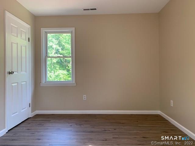 15 Krakow Street Derby CT 06418
