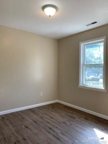 15 Krakow Street Derby CT 06418