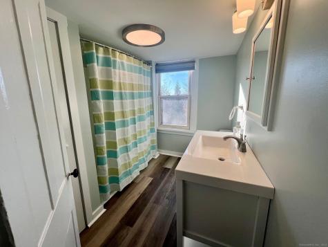 8 Burgeville Court Groton CT 06340
