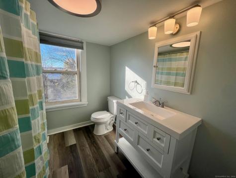 8 Burgeville Court Groton CT 06340
