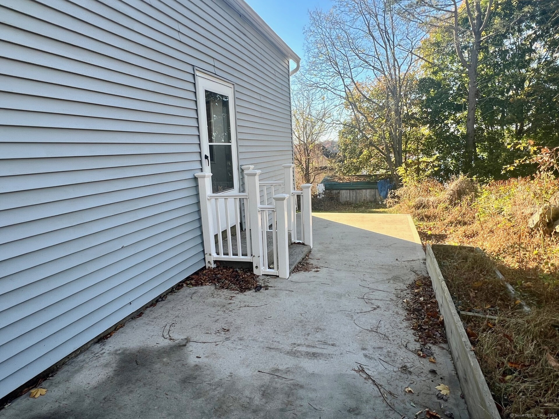8 Burgeville Court Groton CT 06340