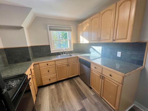 8 Burgeville Court Groton CT 06340