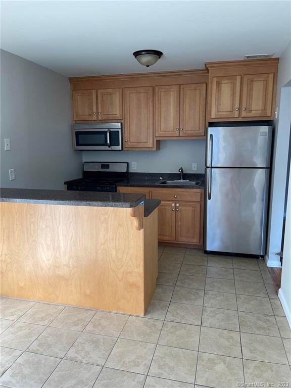 12 Cedar Court East Haven CT 06513