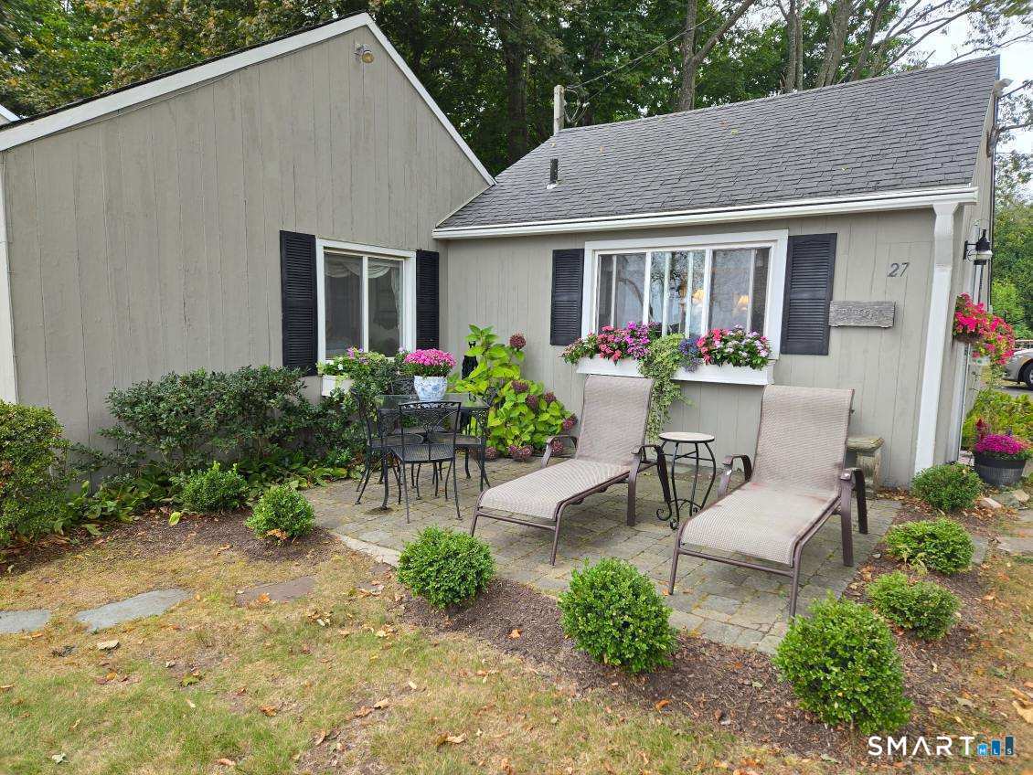 27 Gled Hill Street Stonington CT 06355