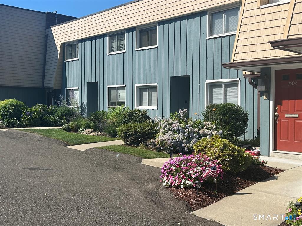 Fairfield CT, 1450 Melville Avenue, Unit 1450