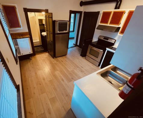 39 Pearl Street Groton CT 06355