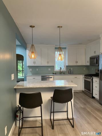 155 Lakeview Terrace New Haven CT 06515