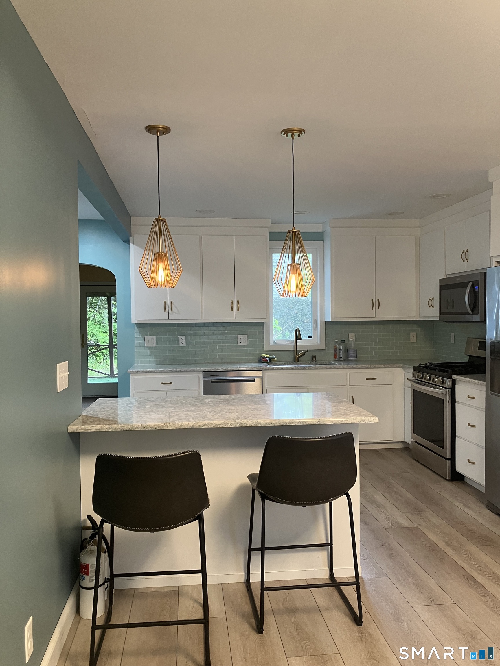 155 Lakeview Terrace New Haven CT 06515