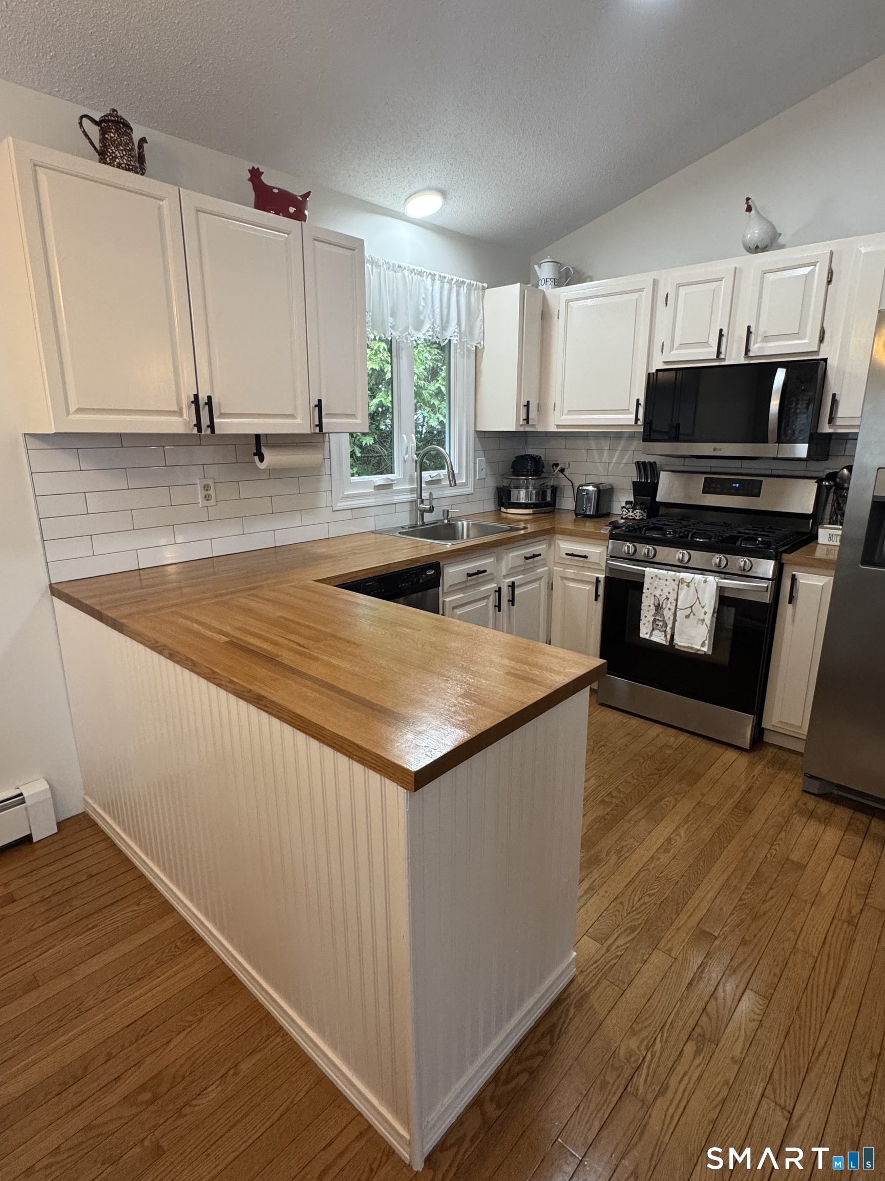2 Hamburg Street Shelton CT 06484