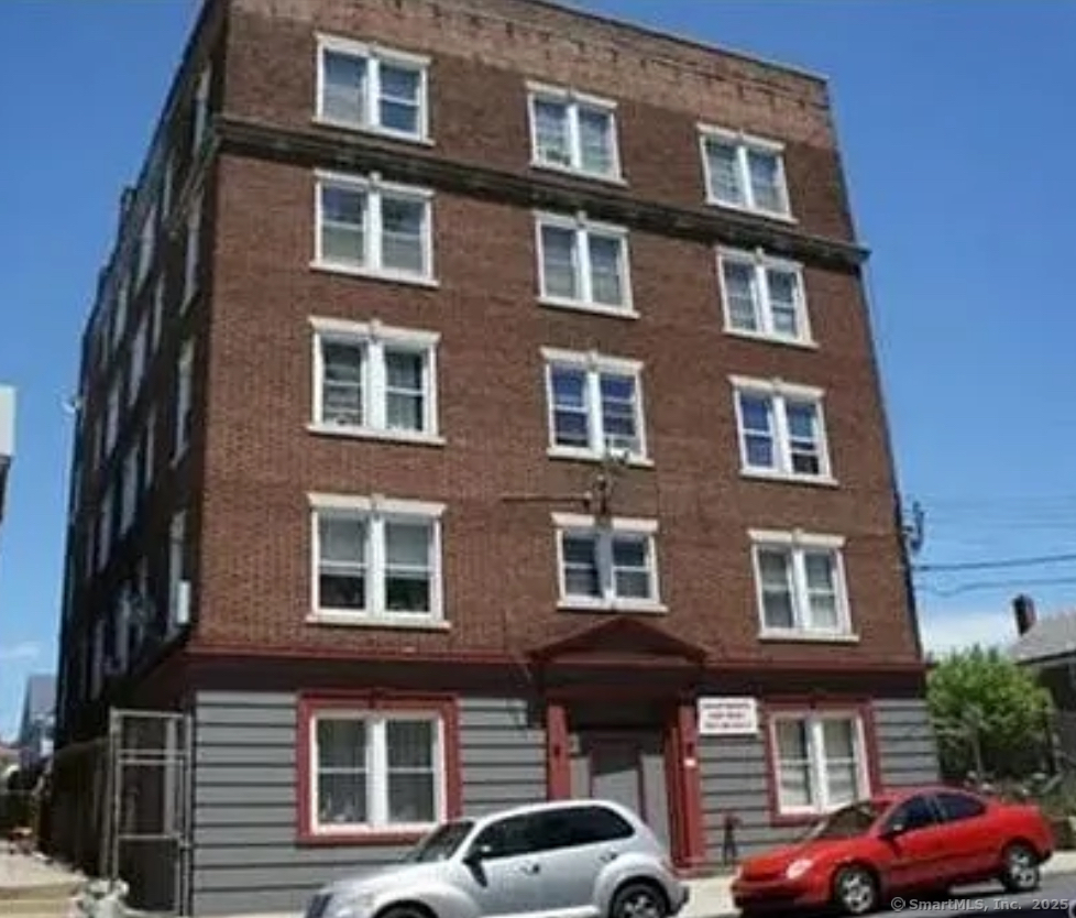 86 Pequonnock Street Bridgeport CT 06604