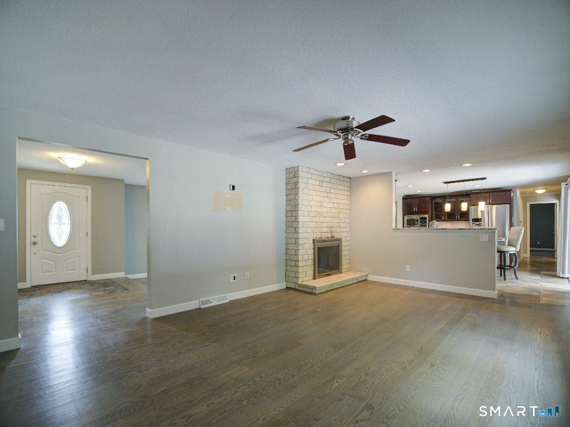 197 Maple Avenue North Haven CT 06473