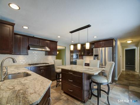 197 Maple Avenue North Haven CT 06473