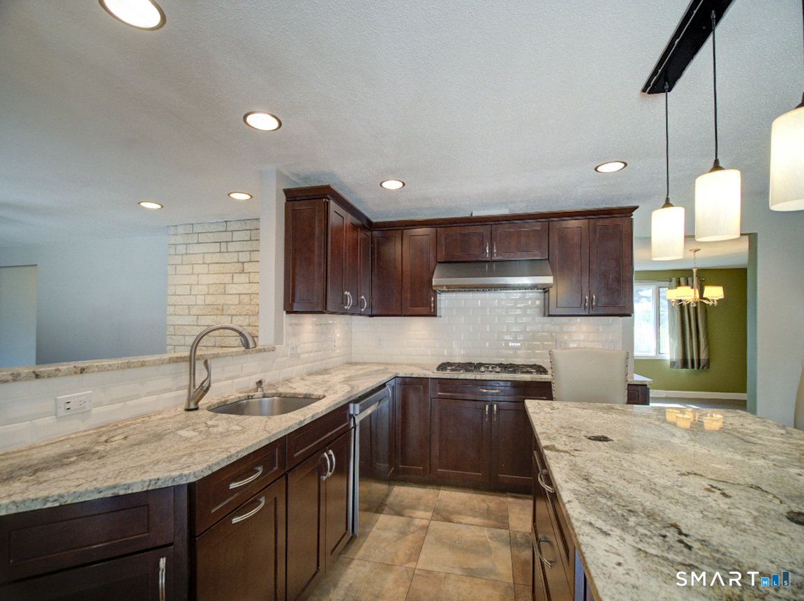 197 Maple Avenue North Haven CT 06473