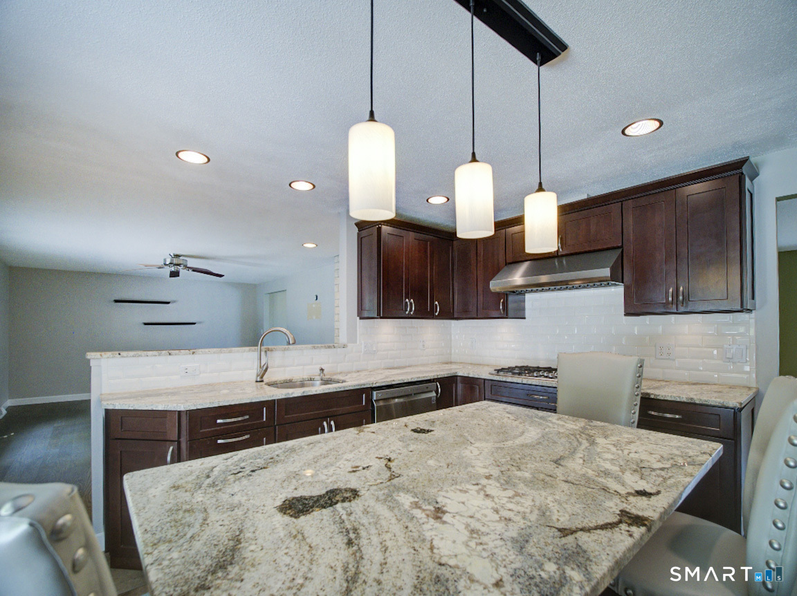 197 Maple Avenue North Haven CT 06473