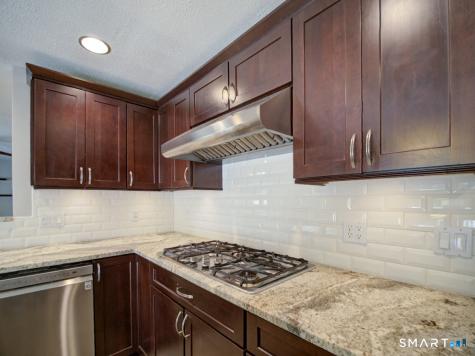 197 Maple Avenue North Haven CT 06473